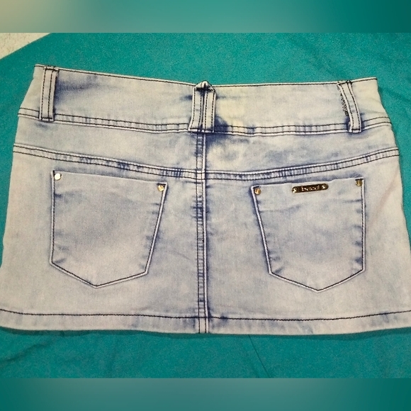 bacci Denim Mini Skirt with Distressed Details - Picture 6 of 8